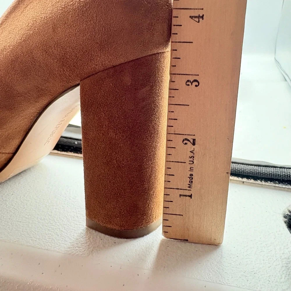 Banana Republic Block Heel Pumps Womens 5.5 Brown Suede Point Toe Office Classic
